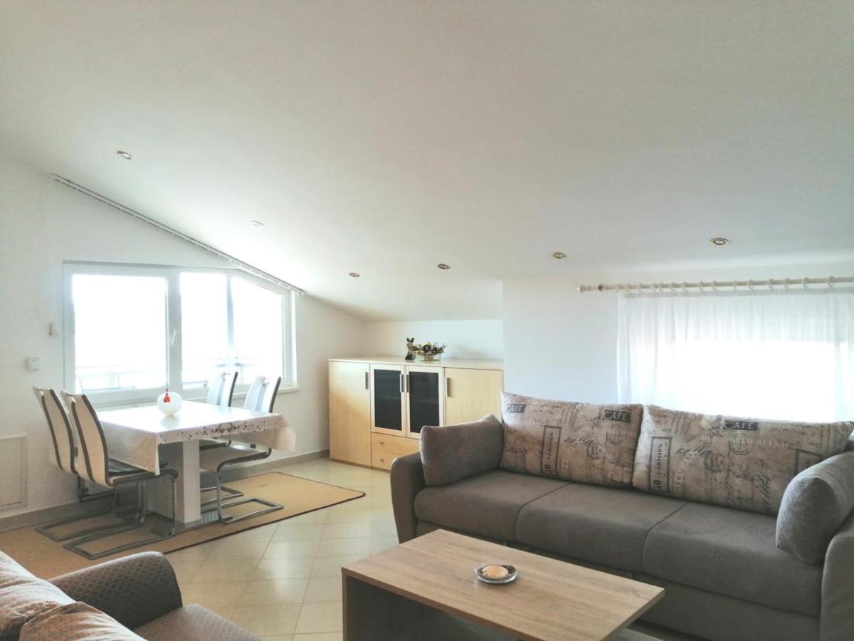Lovely Sea View House In Malinska Island Krk Екстер'єр фото