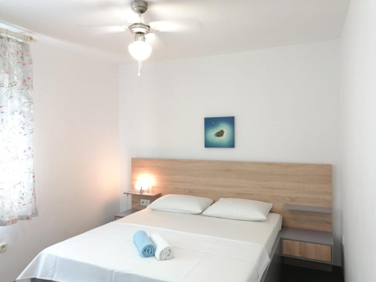Lovely Sea View House In Malinska Island Krk Екстер'єр фото