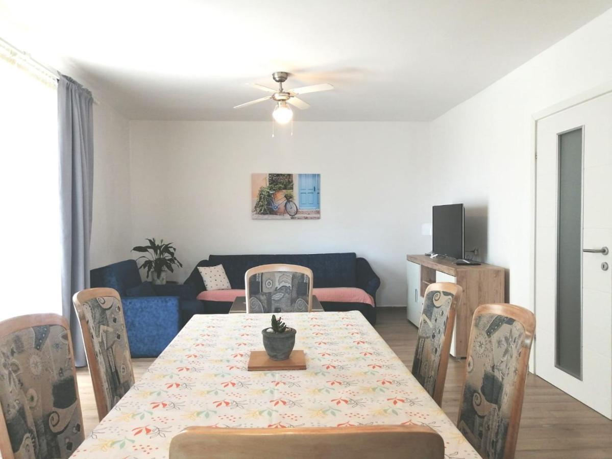 Lovely Sea View House In Malinska Island Krk Екстер'єр фото